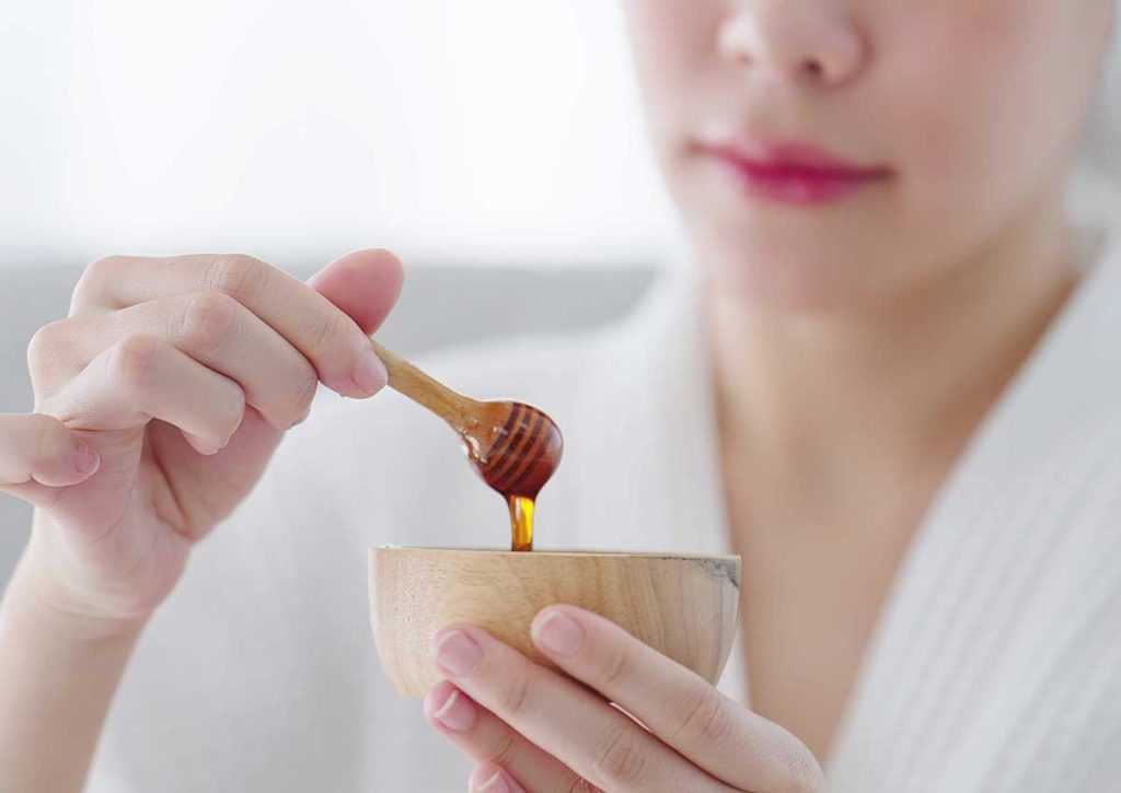 Découvrez les secrets du miel pour obtenir une peau éclatante